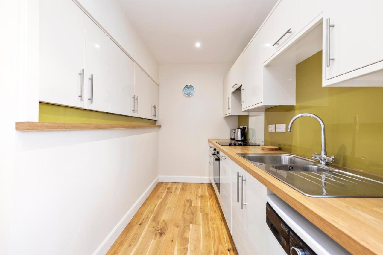 2 Bedroom Apartment On Peebles High Street Zewnętrze zdjęcie