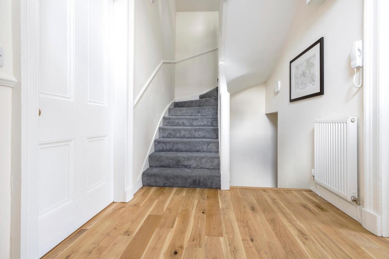 2 Bedroom Apartment On Peebles High Street Zewnętrze zdjęcie